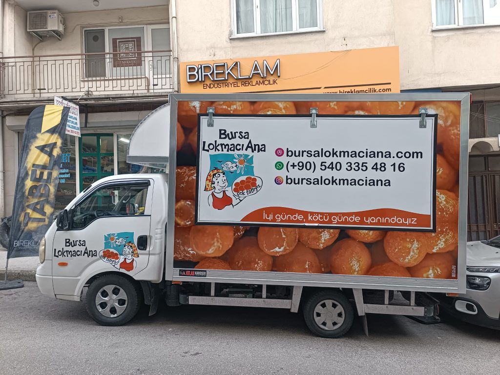 Bursa Araba Lokma Dağıtma